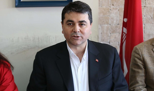 İnce'nin adaylıktan çekilmesini olumlu karşılıyorum