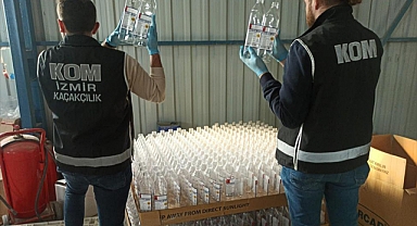 İzmir'de 31 bin 34 litre etil alkol ele geçirildi