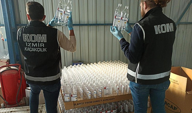 İzmir'de 31 bin 34 litre etil alkol ele geçirildi