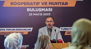 İzmir'de kadın muhtarlar ve STK temsilcileriyle bir araya geldi