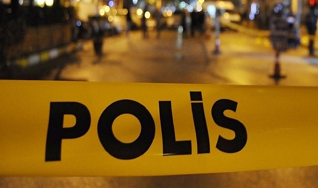 İzmir&#039;de kahvehanede silahlı saldırıya uğrayan kişi öldü