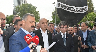 İzmir'de siyah çelenk gerginliği