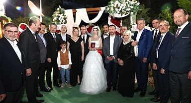 İzmir Protokolü Bu Düğünde Buluştu