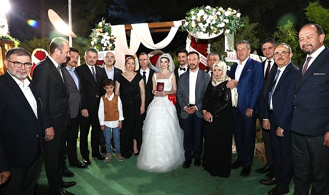 İzmir Protokolü Bu Düğünde Buluştu
