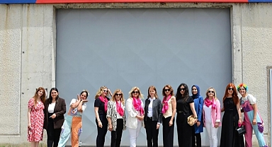 Karşıyakalı iş kadınları mahkûm kadınların Anneler Gününü kutladı