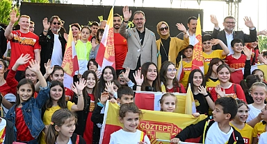 Kasapoğlu, Göztepeli sporcularla buluştu