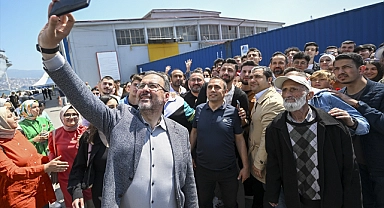 Kasapoğlu, İzmir'e demirleyen TCG Anadolu'yu ziyaret etti