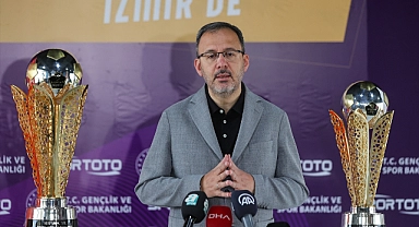 Kasapoğlu, Süper Lig ve 1. Lig şampiyonluk kupalarını tanıttı