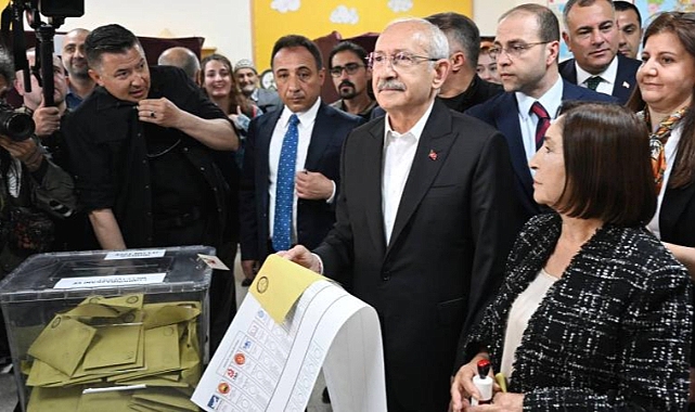 Kemal Kılıçdaroğlı oyunu kullandı