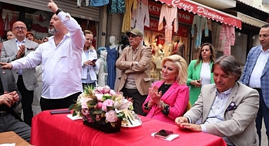 Kemeraltı esnafı Şebnem Ablasını Bağrına Bastı