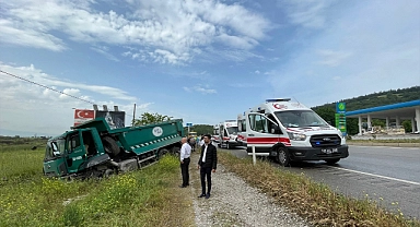 Manisa'da zincirleme trafik kazasında 12 kişi yaralandı