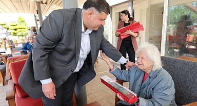 Menderes’te Anneler Unutulmadı