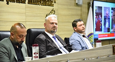 Menemen’deki Öğrencilere 5’er Bin Lira Başarı Ödülü