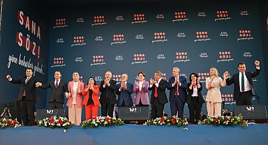 Meral Akşener İzmir'de konuştu