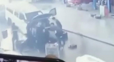 Tamirhanede üzerine araç düşen genç işçi öldü