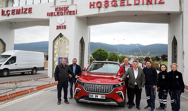 Yerli Araç Togg Kınık'ta İlgi Odağı Oldu