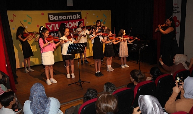 BASAMAK kursiyerleri alkışları topladı