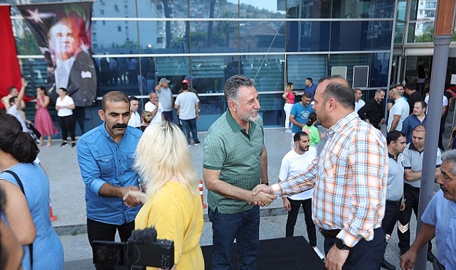 Başkan Sandal personeliyle bayramlaştı