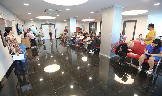 Bayraklı Belediyesinden istihdama büyük destek