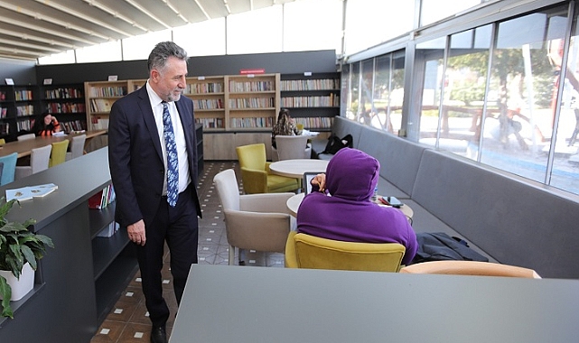 Bayraklı’da kitap kafelerin sayısı artıyor