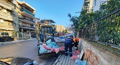Bayraklı’da temizlik atağı