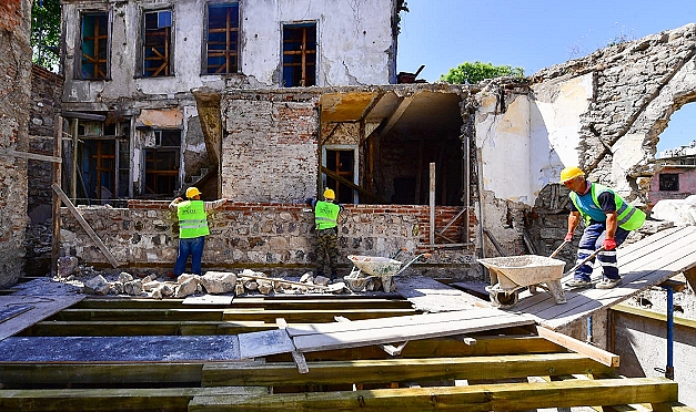 Büyükşehir’den Basmane’ye tarihi dokunuş