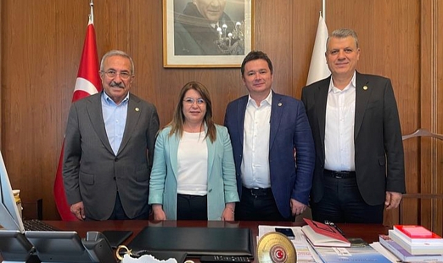 Gülizar Biçer Karaca’ya ziyaretçi akını