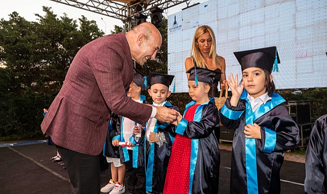 İZELMAN Anaokulları’nda mezuniyet heyecanı