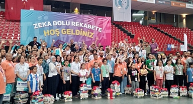 İzmir Akıl ve Zekâ Oyunları Takımı Türkiye Üçüncüsü Oldu