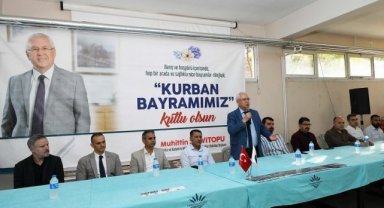 İzmir Karabağlar Belediyesi'nde bayramlaşma sevinci