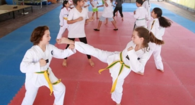 Karabağlar'da spor zamanı