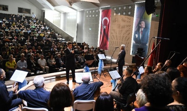 Karabağlar'da yaza TSM'li merhaba konseri