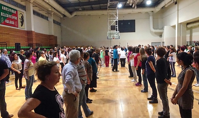 Karşıyaka’da salon dansları kursu başlıyor