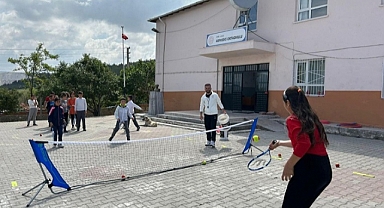 Kınık’ta Tenis Sporunun Yapılmadığı Yer Kalmayacak