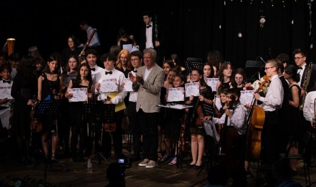 Narlıdere'de 'Çocuk Senfoni'den yaza merhaba