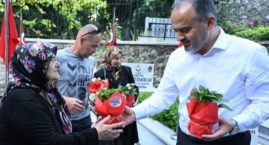 Şehitlikte bayram hüznü