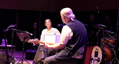 Zuhal Olcay’dan unutulmaz konser