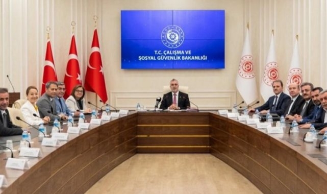 Bakan Işıkhan deprem illerinin taleplerini dinledi