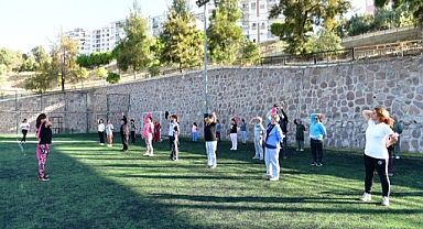 Çiğli Belediyesi’nden Kadınlara Özel Yaz Spor Kursları