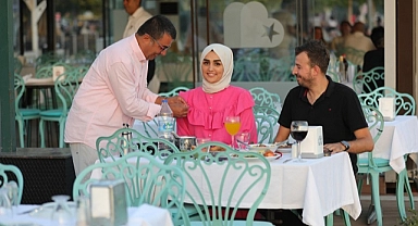 Düğünleri yarıda kalan çifte teselli