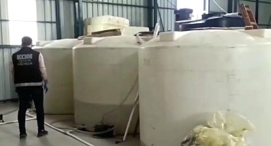 İzmir'de 42 bin litre etil alkol ele geçirildi