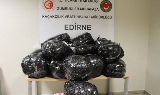 Kapıkule'de kaçak gelinlikler X-Ray'a takıldı!