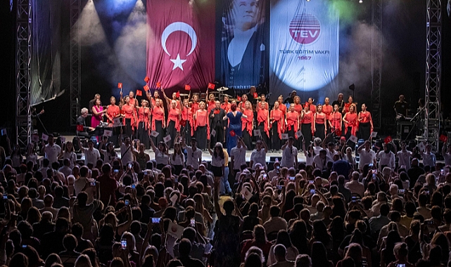 Karsu eğitimde fırsat eşitliği için Çeşme'de sahne aldı