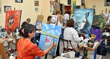 Narlıdere’nin Kültür Sanat Kursları Yazın Devam Ediyor