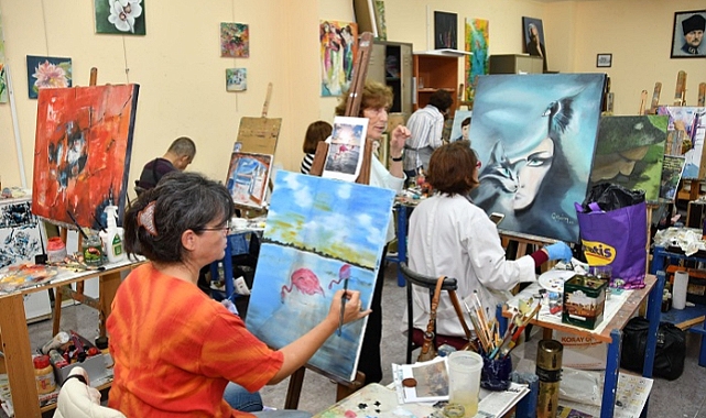 Narlıdere’nin Kültür Sanat Kursları Yazın Devam Ediyor