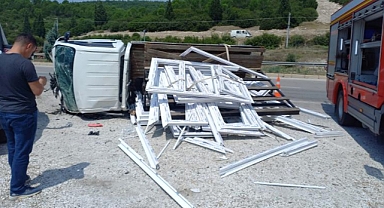 Otomobil ile kamyonet çarpıştı: 1 ölü,