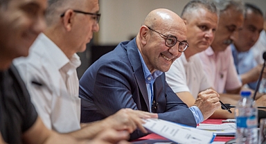 Soyer Selçuk’ta Büyükşehir’in çalışmalarını anlattı