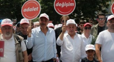 Tanju Özcan 'değişim' için yürüyor