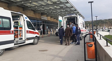 Afyonkarahisar'da otomobil ağaca çarptı: 2 ölü