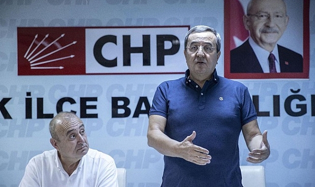 Başkan Batur CHP Konak İlçe Başkanlığı devir teslim törenine katıldı